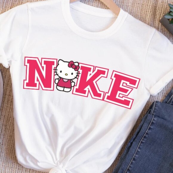 Hello Kitty NEW white short sleeve shirt - Picture 1 of 1